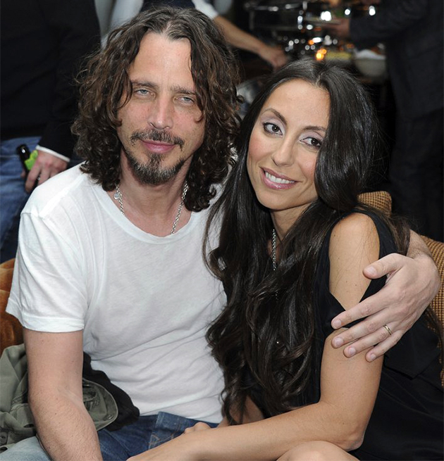 Η Βίκυ αποχαιρετά τον «γλυκό της Κρις» Κορνέλ