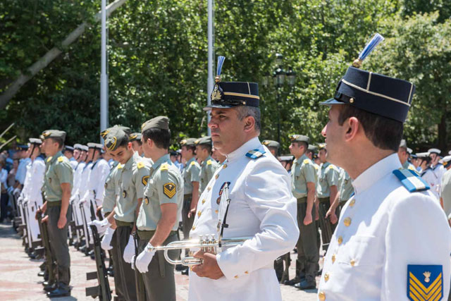  Θανάσης Καρατζάς