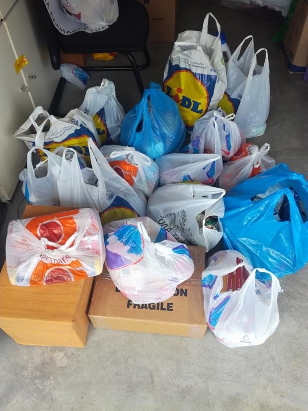 Παντρεύτηκαν και ζήτησαν τρόφιμα για αυτούς που έχουν ανάγκη αντί για δώρα