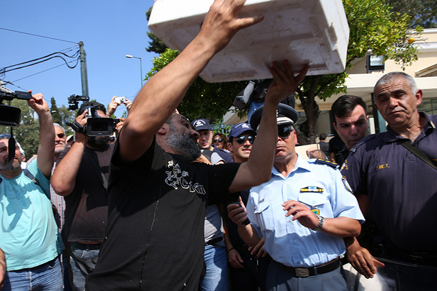 ΠΑΜΕ - ΒΟΥΛΗ - ΔΙΑΜΑΡΤΥΡΙΑ