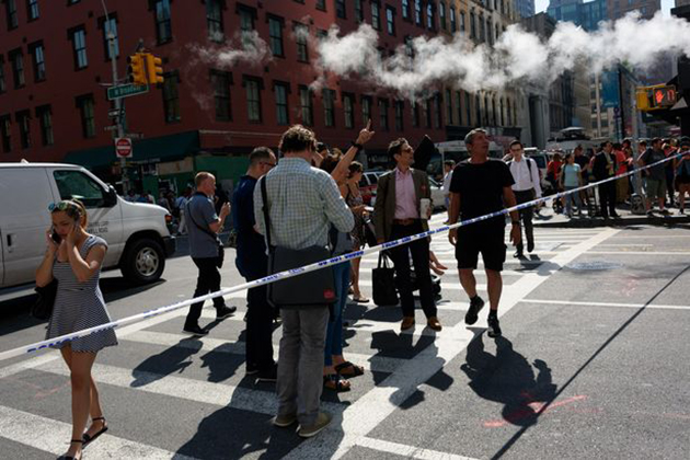 Φωτιά και δηλητηριάσεις στο Μανχάταν της Νέα Υόρκης 