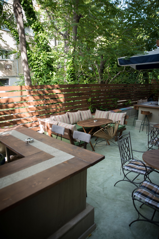 The ΤΖΙΝΤΖΕΡ bar