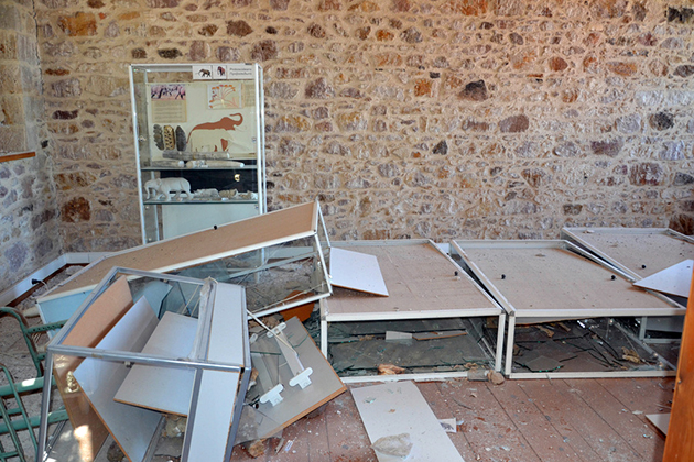 ΒΡΙΣΑ - ΛΕΣΒΟΣ - ΣΕΙΣΜΟΣ - ΟΛΟΚΛΗΡΩΤΙΚΗ ΚΑΤΑΣΤΡΟΦΗ ΒΡΙΣΑ - ΛΕΣΒΟΣ - ΣΕΙΣΜΟΣ - ΟΛΟΚΛΗΡΩΤΙΚΗ ΚΑΤΑΣΤΡΟΦΗ