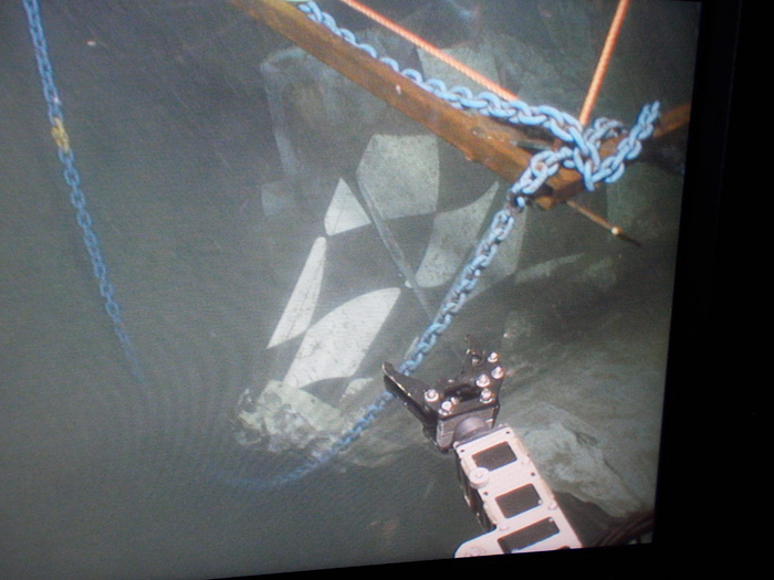 Βρέθηκαν τα συντρίμμια του Mirage σε βάθος 580 μέτρων - δείτε εικόνες και βίντεο