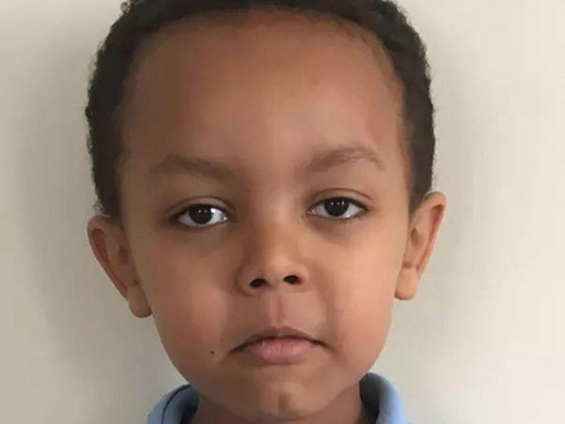 Άιζακ Πόλος, 5 ετών