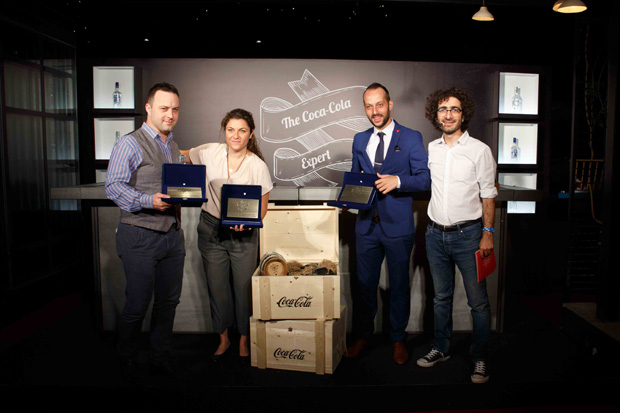 Ο Marian Beke, διεθνούς φήμης βραβευμένος bartender γνωστός για την καινοτομία του στο χώρο του cocktail, η Ινώ Σούπαρη Customer Marketing Manager της Coca-Cola 3Ε, o Γιάννης Νάτσης, Ambassador της Coca-Cola στην Ελλάδα ενώ κατέχει τη δεύτερη θέση παγκοσμίως στο διαγωνισμό της Διεθνούς Ένωσης Bartenders και ο παρουσιαστής της βραδιάς Λάμπρος Φισφής.