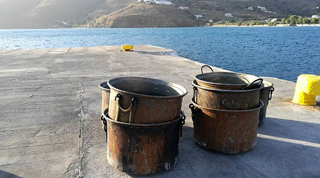 Καζάνες Αμοργού για το Φεστιβάλ Πατάτας Νάξου Καζάνες Αμοργού για το Φεστιβάλ Πατάτας Νάξου