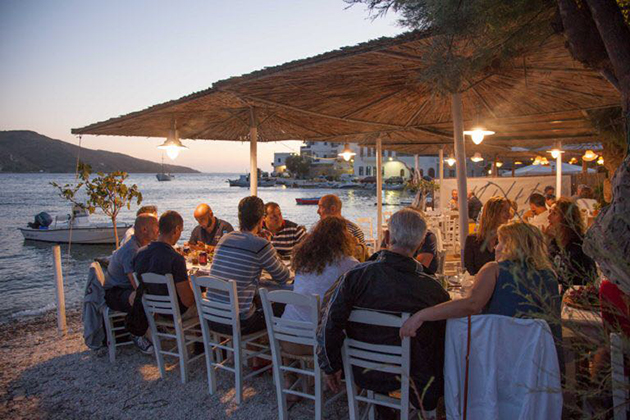 Απέραντο Γαλάζιο Απέραντο Γαλάζιο