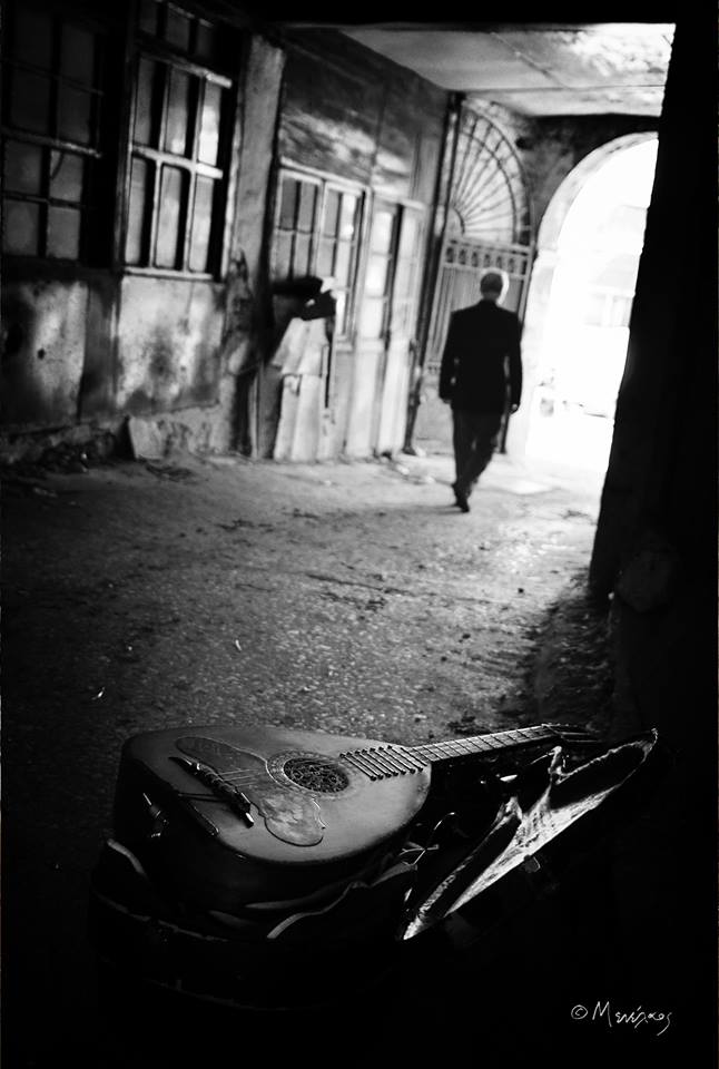 Ο Goran Bregovic κι η μπάντα του συναντήθηκαν για πρώτη φορά με τον Πετρολούκα Χαλκιά Ο Goran Bregovic κι η μπάντα του συναντήθηκαν για πρώτη φορά με τον Πετρολούκα Χαλκιά