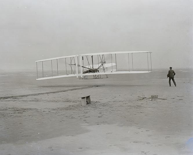 Πρώτη πτήση. Πρώτη πτήση.