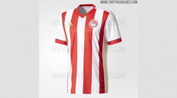 Η αλλαγή στη νέα φανέλα του Ολυμπιακού Η αλλαγή στη νέα φανέλα του Ολυμπιακού