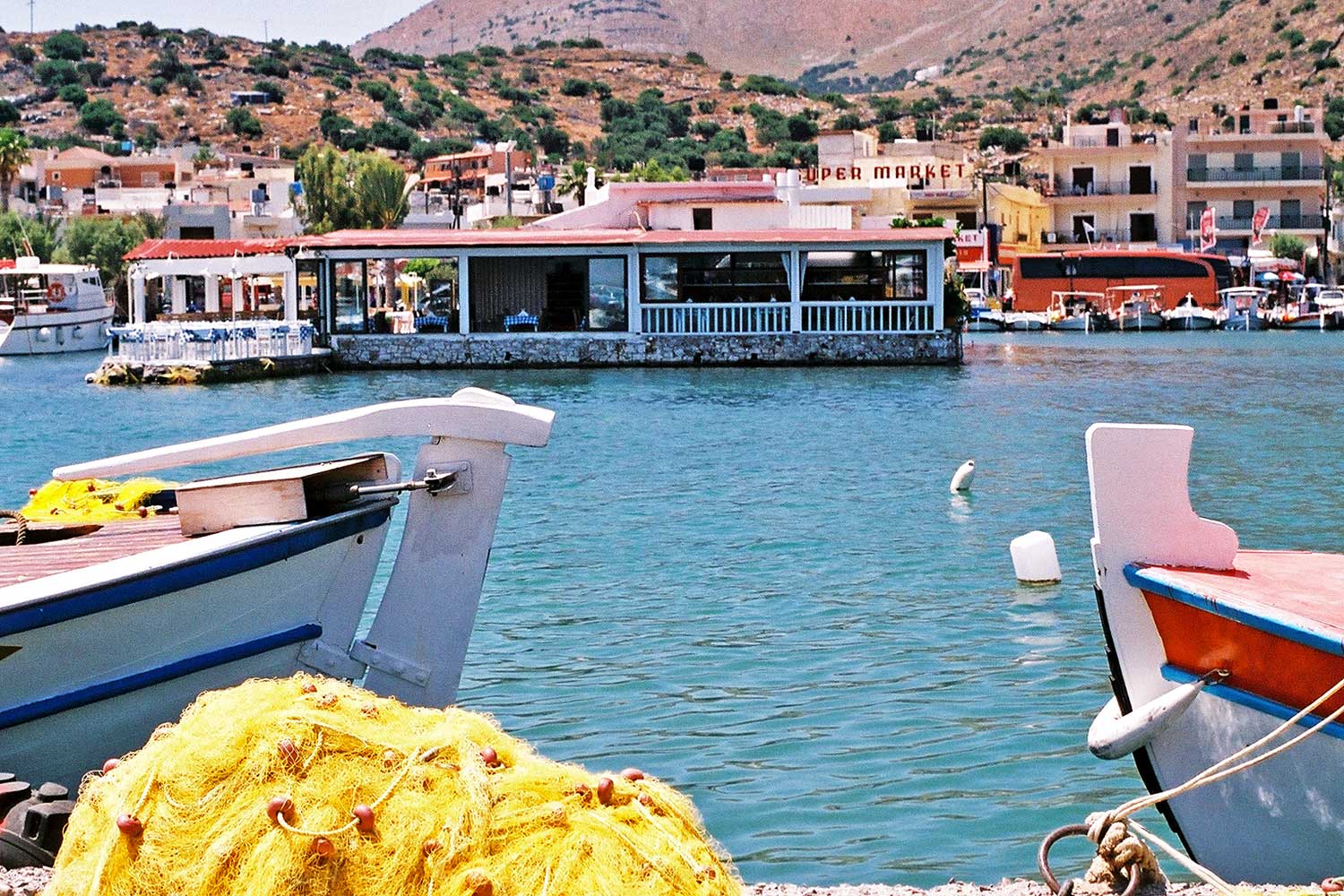 Για µπάνιο στην Ελούντα Για µπάνιο στην Ελούντα