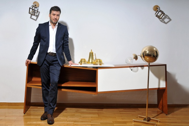 Σπύρος Κοντάκης - SoftDough, εμπνευσμένο από έναν σπασμένο μπουφέ της γιαγιάς