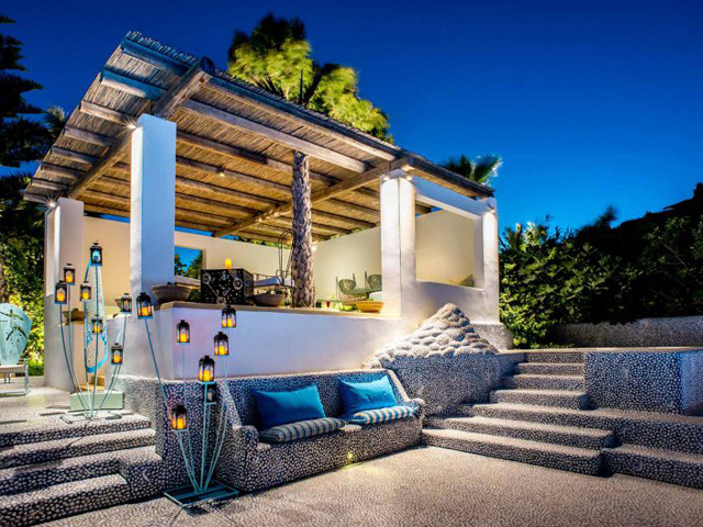 Μέσα στο ξενοδοχείο Agalia θα βρεις και το εστιατόριο Taste of Joy με μενού που έχει επιμεληθεί ο σεφ Γκίκας Ξενάκης