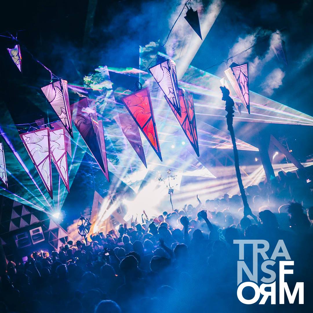 Μία έκδοση με υπέροχες φωτογραφίες από τις μεγαλύτερες μουσικές γιορτές του πλανήτη Μία έκδοση με υπέροχες φωτογραφίες από τις μεγαλύτερες μουσικές γιορτές του πλανήτη