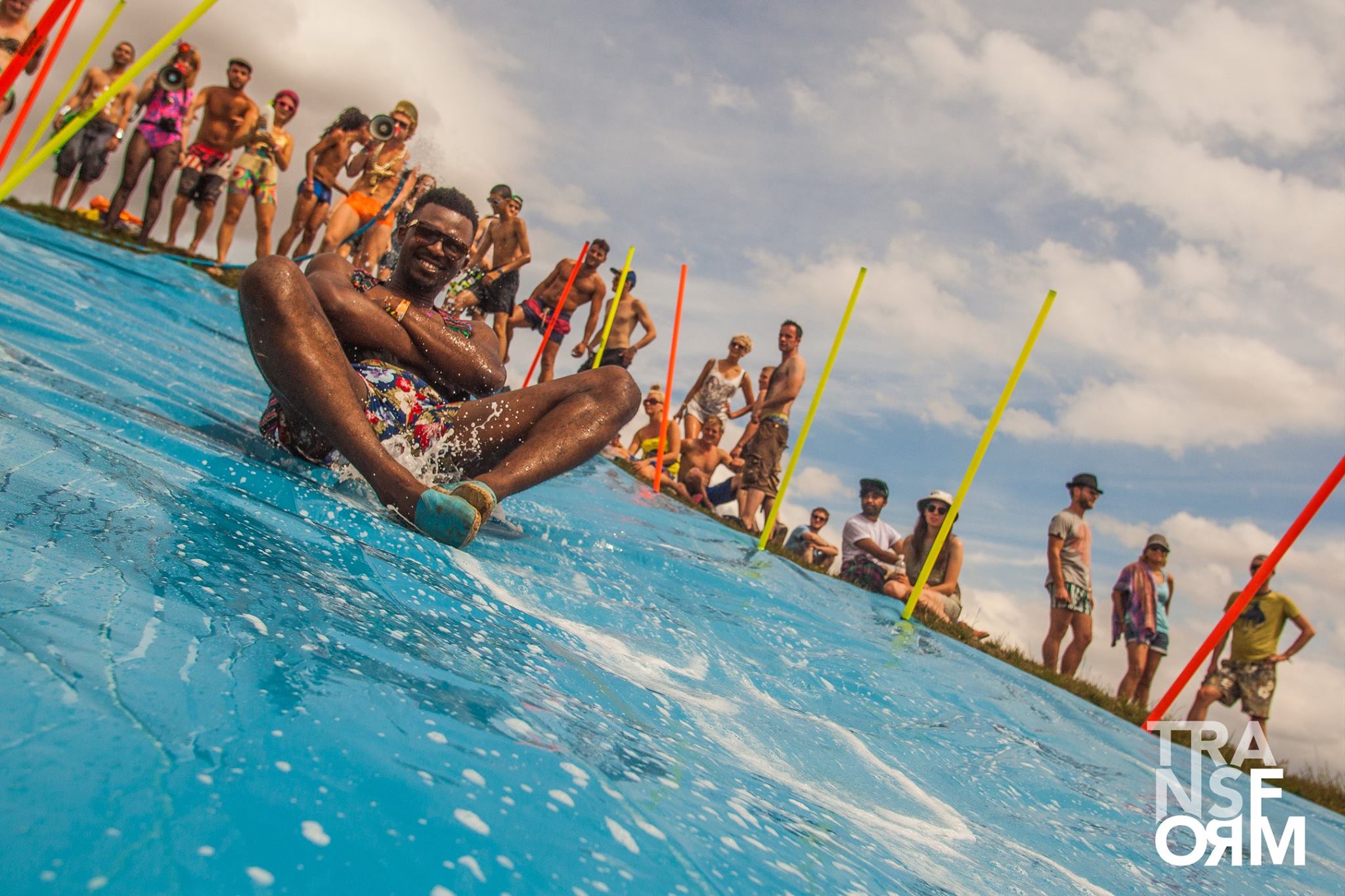 Μία έκδοση με υπέροχες φωτογραφίες από τις μεγαλύτερες μουσικές γιορτές του πλανήτη