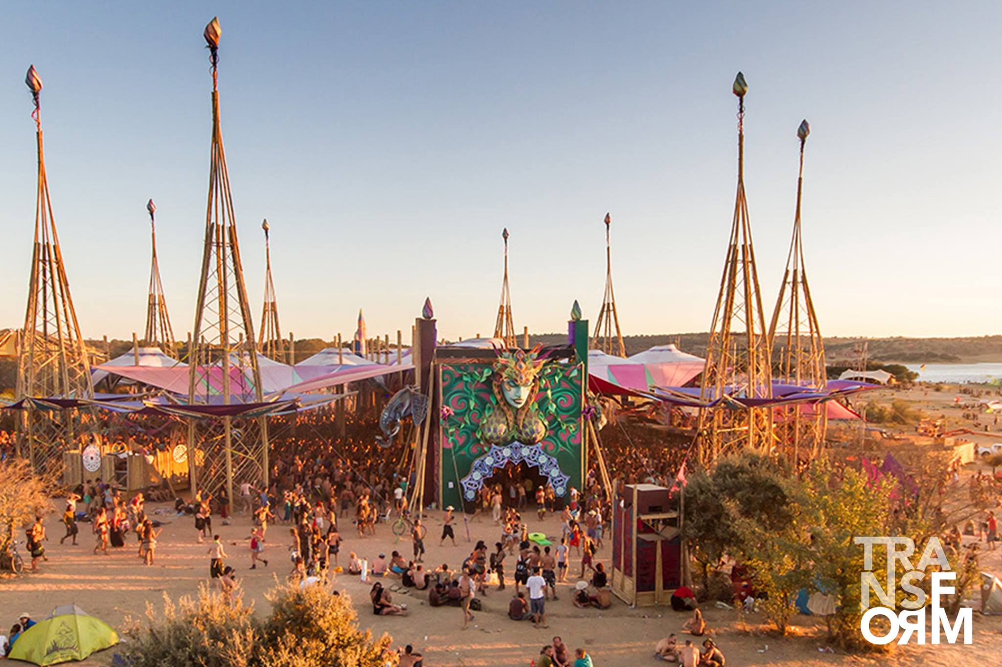 Μία έκδοση με υπέροχες φωτογραφίες από τις μεγαλύτερες μουσικές γιορτές του πλανήτη