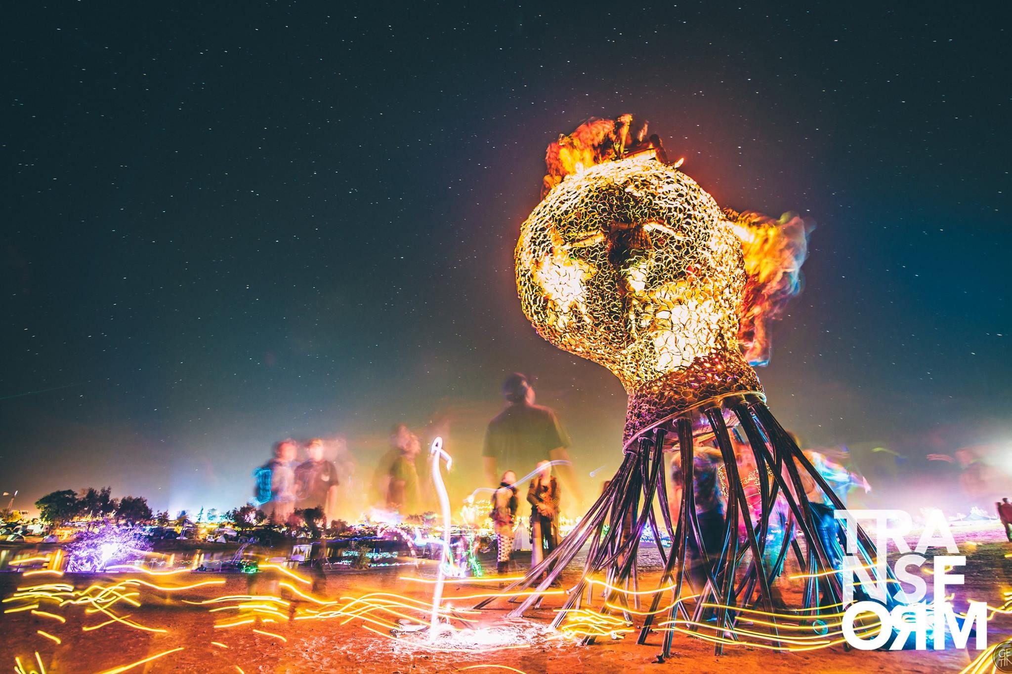 Μία έκδοση με υπέροχες φωτογραφίες από τις μεγαλύτερες μουσικές γιορτές του πλανήτη