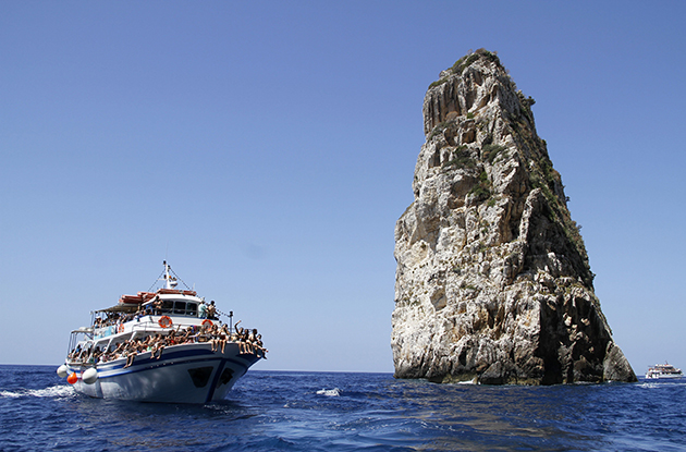 Παξοί και Αντίπαξοι