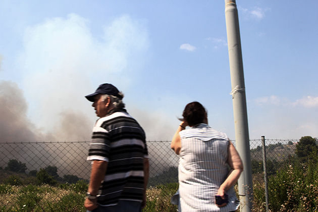 Αναζωπύρωση της πυρκαγιάς στο Καπανδρίτι 