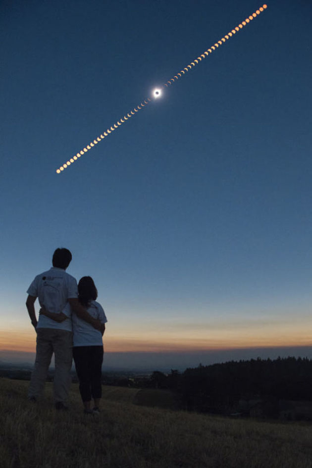 13 φωτογραφίες φαινόμενο από την ολική έκλειψη ηλίου