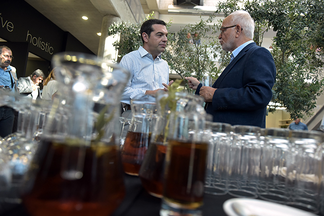  ΕΠΙΣΚΕΨΗ ΤΟΥ ΠΡΩΘΥΠΟΥΡΓΟΥ ΑΛ. ΤΣΙΠΡΑ ΣΤΗΝ APIVITA