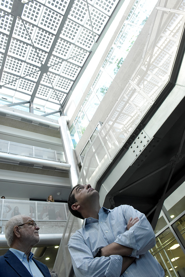  ΕΠΙΣΚΕΨΗ ΤΟΥ ΠΡΩΘΥΠΟΥΡΓΟΥ ΑΛ. ΤΣΙΠΡΑ ΣΤΗΝ APIVITA