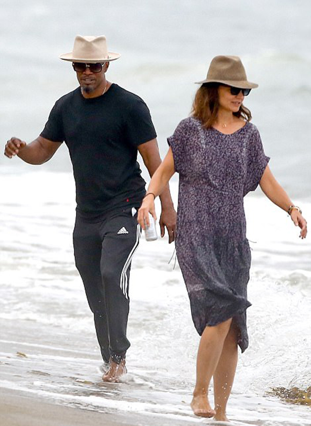 Κέιτι Χολμς-Τζέιμι Φοξ