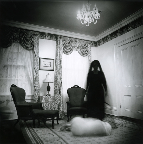 Οι αισθησιακές και τρομαχτικές φωτογραφίες της Brittany Markert Οι αισθησιακές και τρομαχτικές φωτογραφίες της Brittany Markert