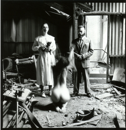 Οι αισθησιακές και τρομαχτικές φωτογραφίες της Brittany Markert 