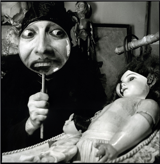 Οι αισθησιακές και τρομαχτικές φωτογραφίες της Brittany Markert 