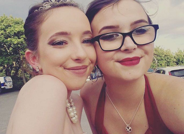 Τζάσμιν Μπίβερ Τζάσμιν Μπίβερ