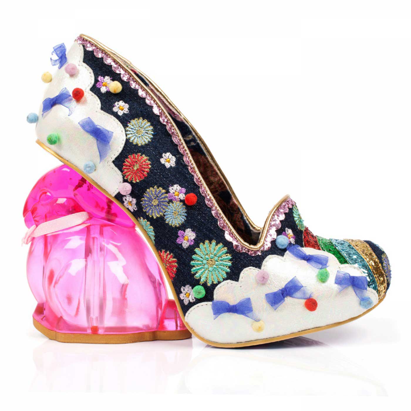 Αυτά είναι τα πιο περίεργα παπούτσια στον κόσμο