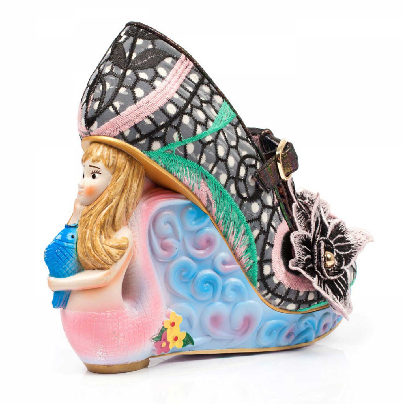 Αυτά είναι τα πιο περίεργα παπούτσια στον κόσμο