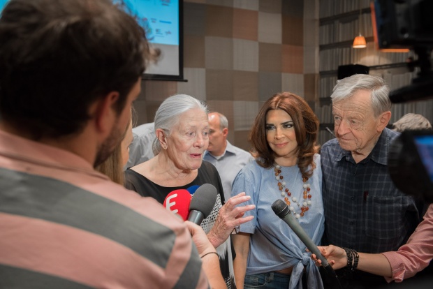 Η Βανέσα Ρέντγκρέιβ στην Αθήνα για το «Sea Sorrow»