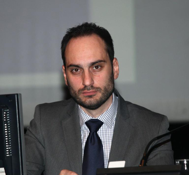 Ο επιστημονικός συνεργάτης της ΕΣΔΥ Κώστας Αθανασάκης 