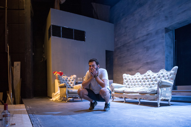 Είδαμε την πρόβα του «Άμλετ» στο θέατρο Άνεσις