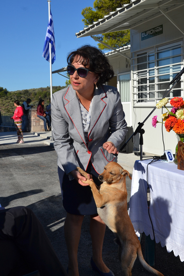 ΛΕΣΒΟΣ ΑΓΙΑΣΜΟΣ ΣΤΟ ΝΕΟ ΣΧΟΛΕΙΟ ΒΡΙΣΑΣ