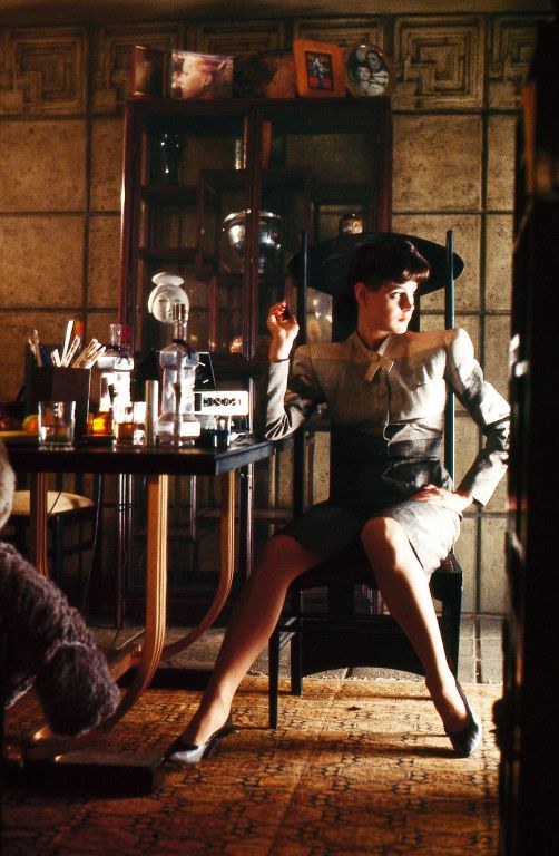 Πώς το Blade Runner άλλαξε τη μόδα μέχρι σήμερα Πώς το Blade Runner άλλαξε τη μόδα μέχρι σήμερα