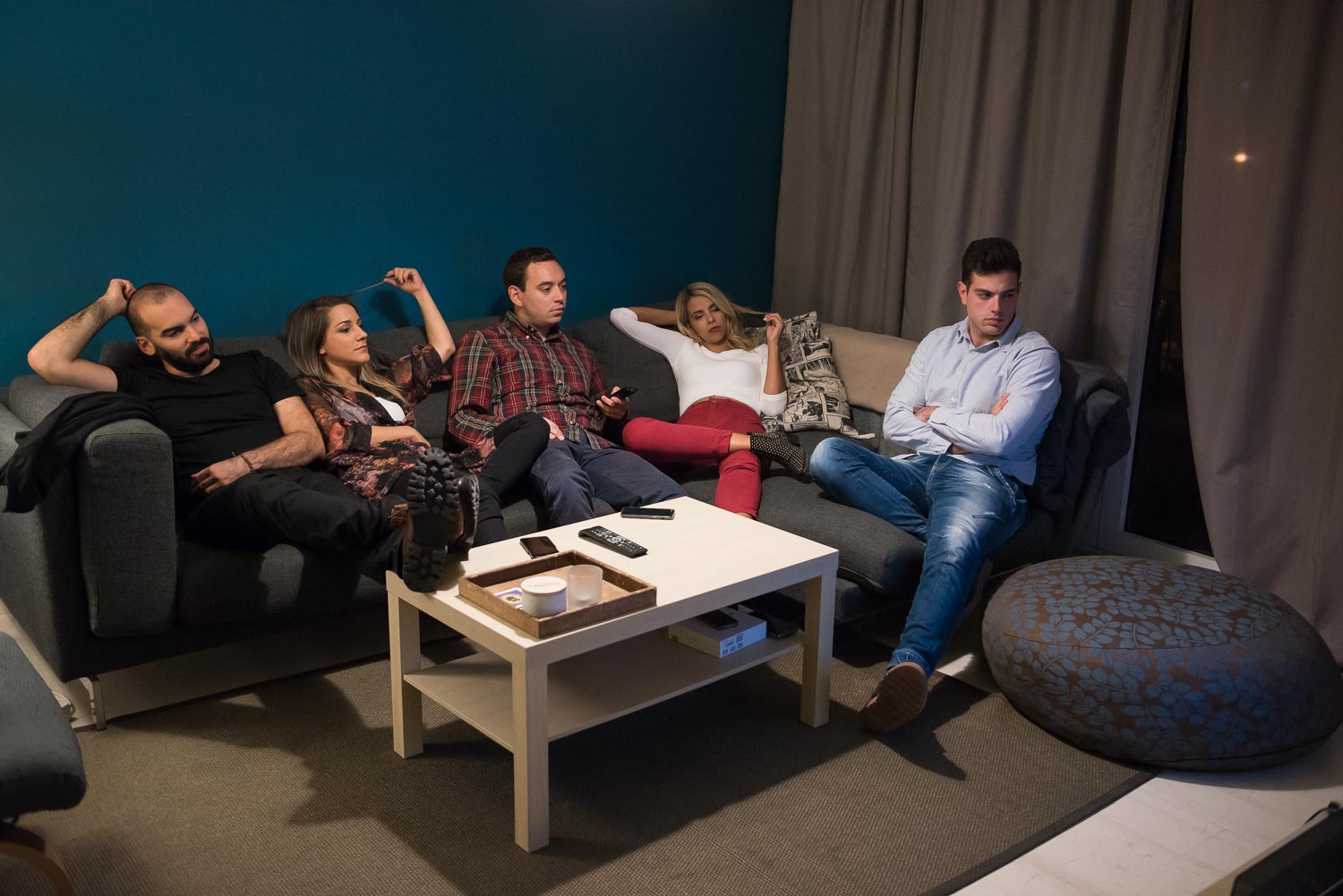 Το team της συμφοράς σε τρελά κέφια. Από αριστερά προς τα δεξιά. Γιώργος aka Μπεμπέκος, Ρένια aka θεία Ράνια, Αλέξανδρος aka Ο σοβαρός, Τζένη aka H Πρόεδρος και Δημήτρης aka To μοντέλο μας. Το team της συμφοράς σε τρελά κέφια. Από αριστερά προς τα δεξιά. Γιώργος aka Μπεμπέκος, Ρένια aka θεία Ράνια, Αλέξανδρος aka Ο σοβαρός, Τζένη aka H Πρόεδρος και Δημήτρης aka To μοντέλο μας.