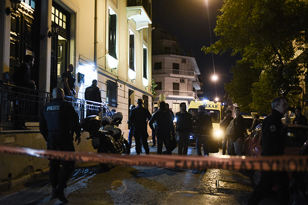 ΕΠΙΘΕΣΗ ΠΥΡΟΒΟΛΙΣΜΟΣ ΔΙΚΗΓΟΡΟΣ ΑΣΚΛΗΠΙΟΥ