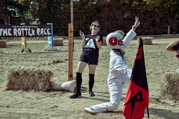 Έχεις δει ποτέ αγώνα μοτοσικλετών με αναβάτες – δεινόσαυρους;