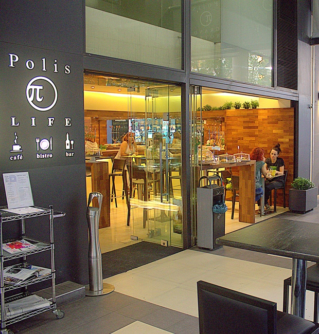 Polis Life café
