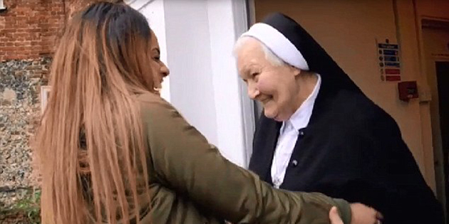 «Κακές συνήθειες, Ιερό Τάγμα»