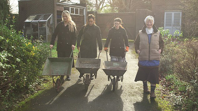 «Κακές συνήθειες, Ιερό Τάγμα»