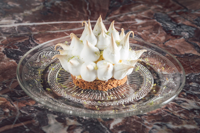 Γλυκό Αλάσκα με εσπεριδοειδή, φουντούκια, κανέλα