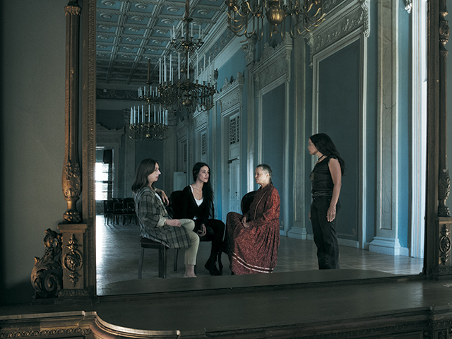 Women selfies Women selfies