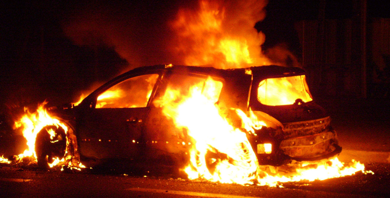 voiture-en-feu23423.gif