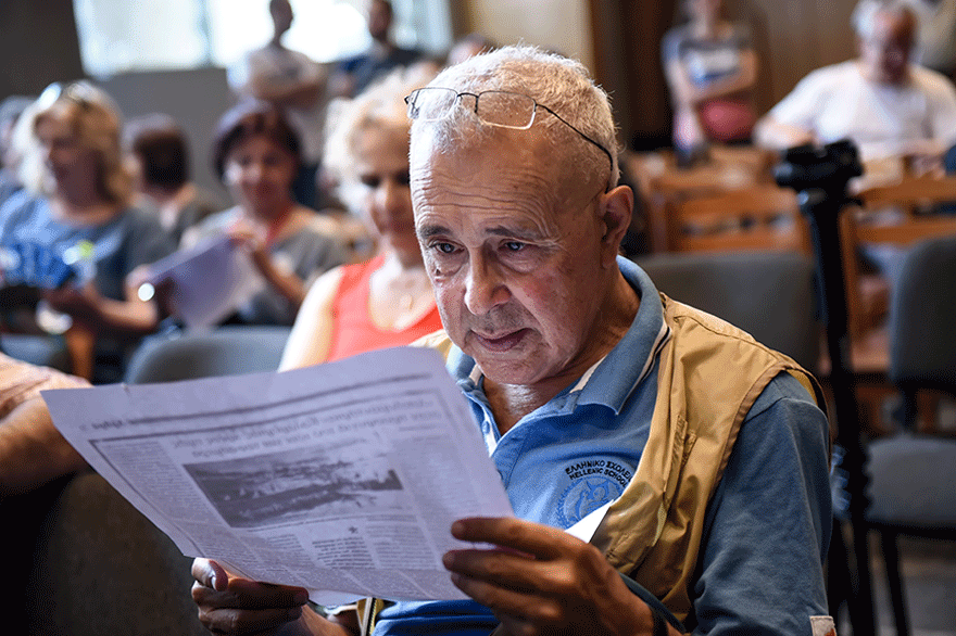 Κώστας Ζουράρις