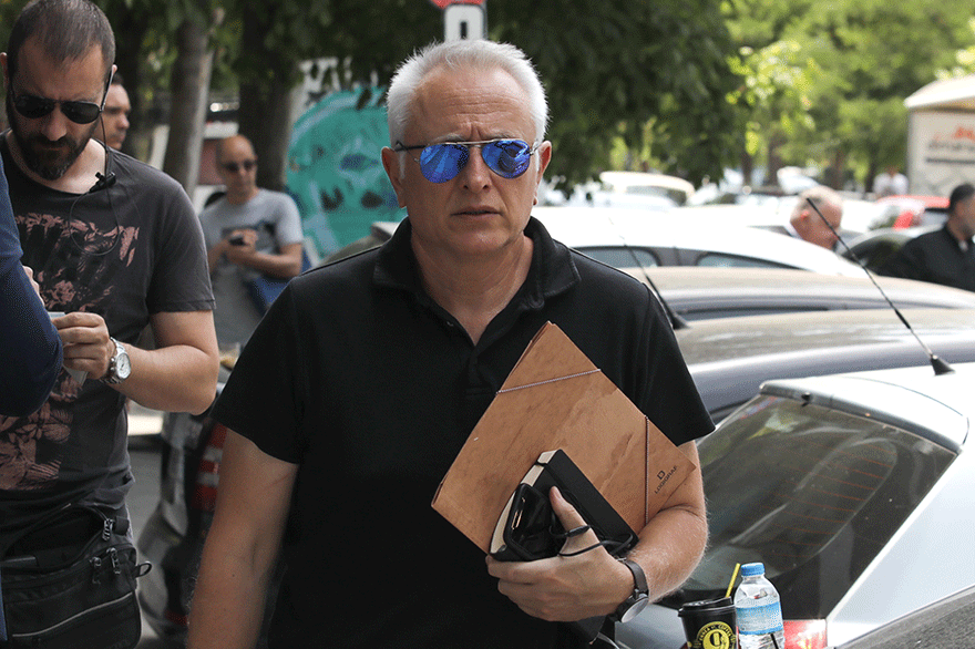 Γιάννης Ραγκούσης